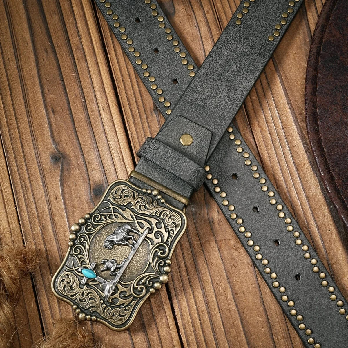 Cowboybälte med kors och hästdesign