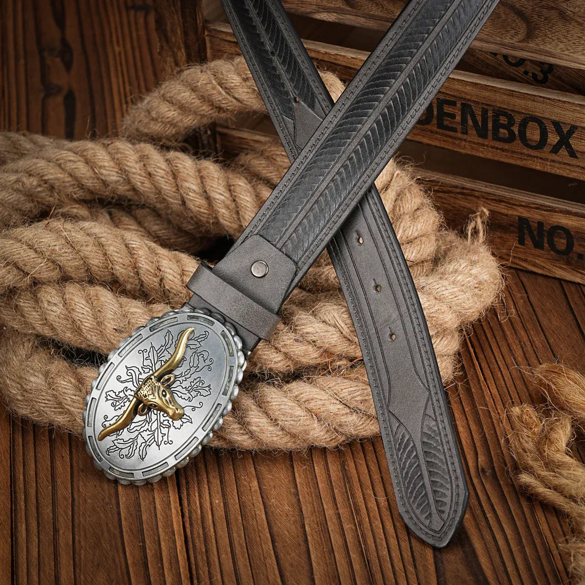 Cowboybalte-med-longhornhuvud