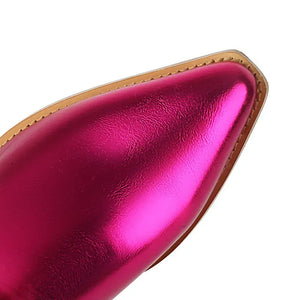 Cowboyboots i präglat läder med broderade detaljer