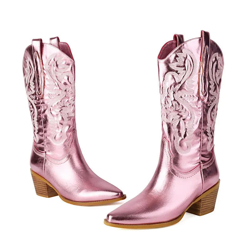 Cowboyboots i präglat läder med broderade detaljer