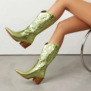 Cowboyboots i präglat läder med broderade detaljer