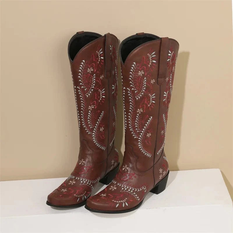 Cowboyboots med broderad design och blockklack