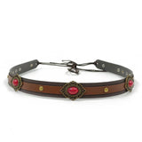 Cowboyhattband med röda stenar