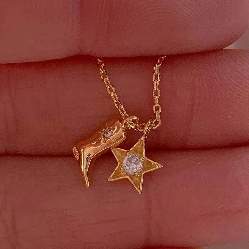 Halsband med hänge i form av en cowboyboots och stjärna