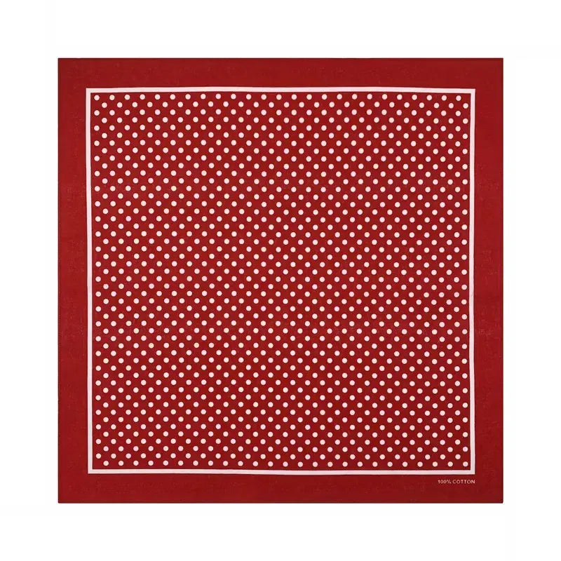 Röd bandana prickar