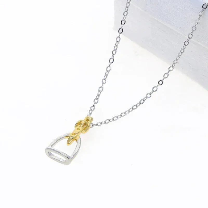 Stigbygel Halsband i silver Silver och guld / 41 cm med 5cm