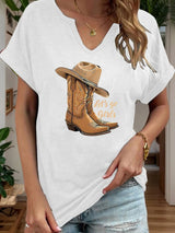 Tshirt med cowboyhatt och boots "Let’s Go Girls"
