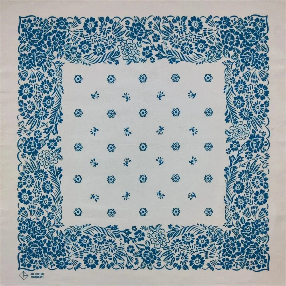 Vit Bandana med Blått Blomstermönster