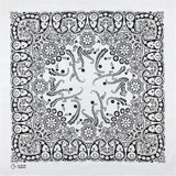 Vit Bandana med Svart Blommig Paisley-mönster